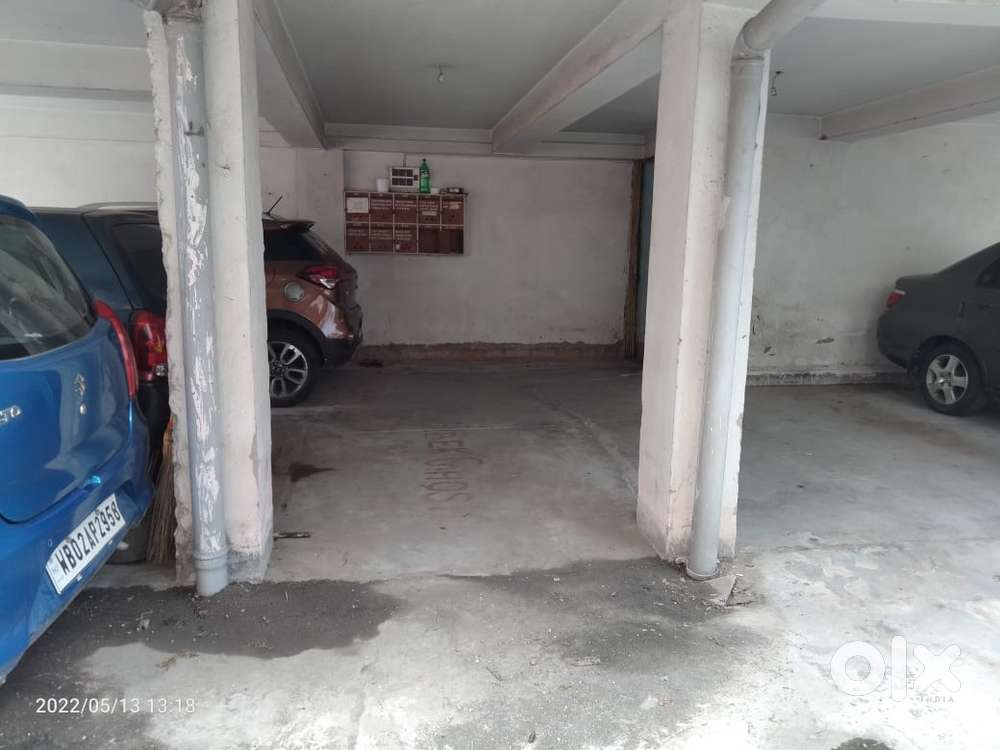 Garage for sale near Jadavpur 8B