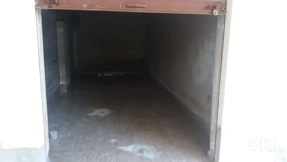 Two side open shop available for rent