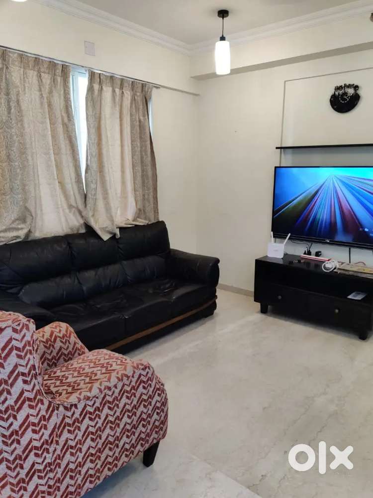 2 bhk fully furnished flat for rent Magarpatta City