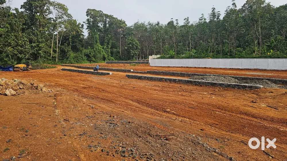 Chalakudy Pushpagiri 5–10 Cent plots & villas -Free Reg-90% Loan
