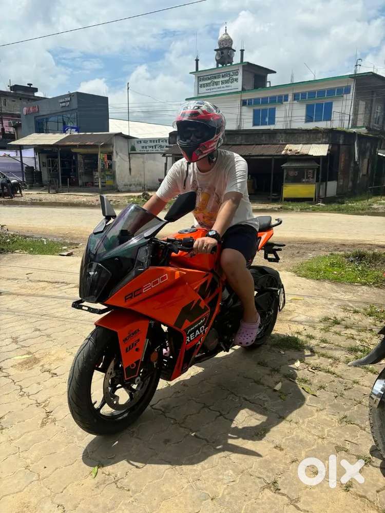 Selling KTM Rc200