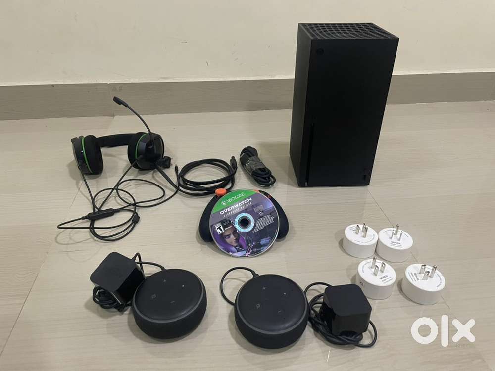 Xbox Series X, HyperX headset, KontrolFreek FPS, Amazon Echos, Smart.