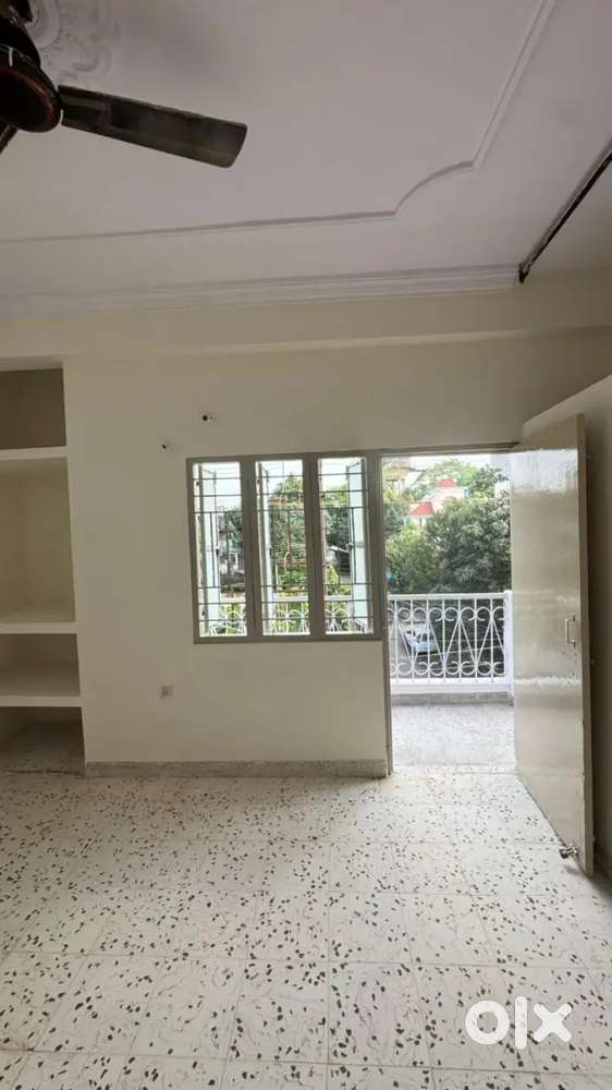 For rent   girls family boys