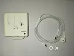 Apple lighting type earpods