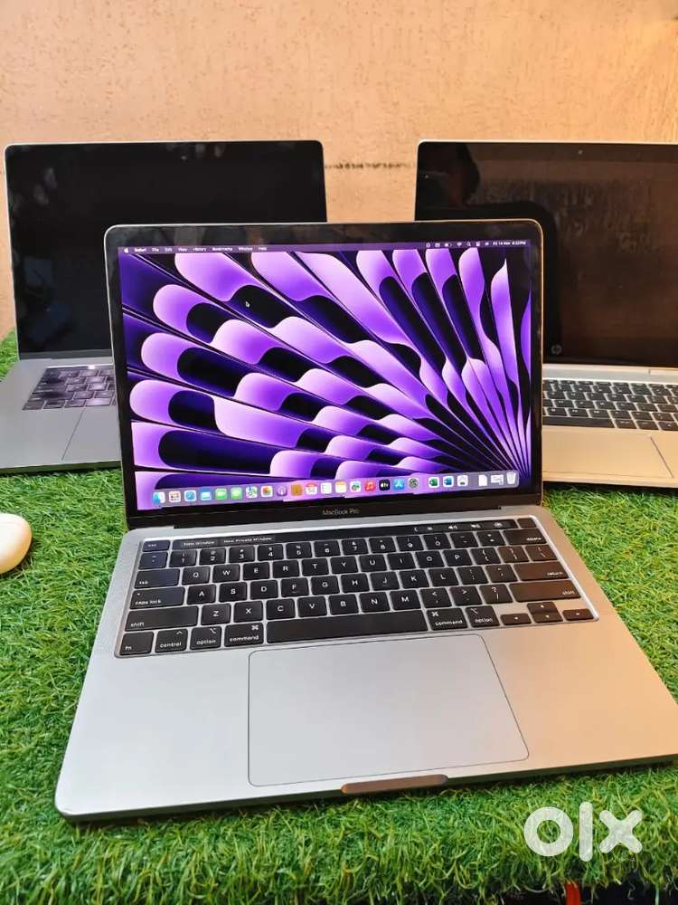 Apple macbook laptops available/19990