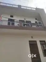 100 gaj 2.5 manjil bna hua hai