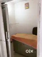 NO COMMISSION SMALL SHOP FOR OFFICE USE AVAILABLE FOR RENT