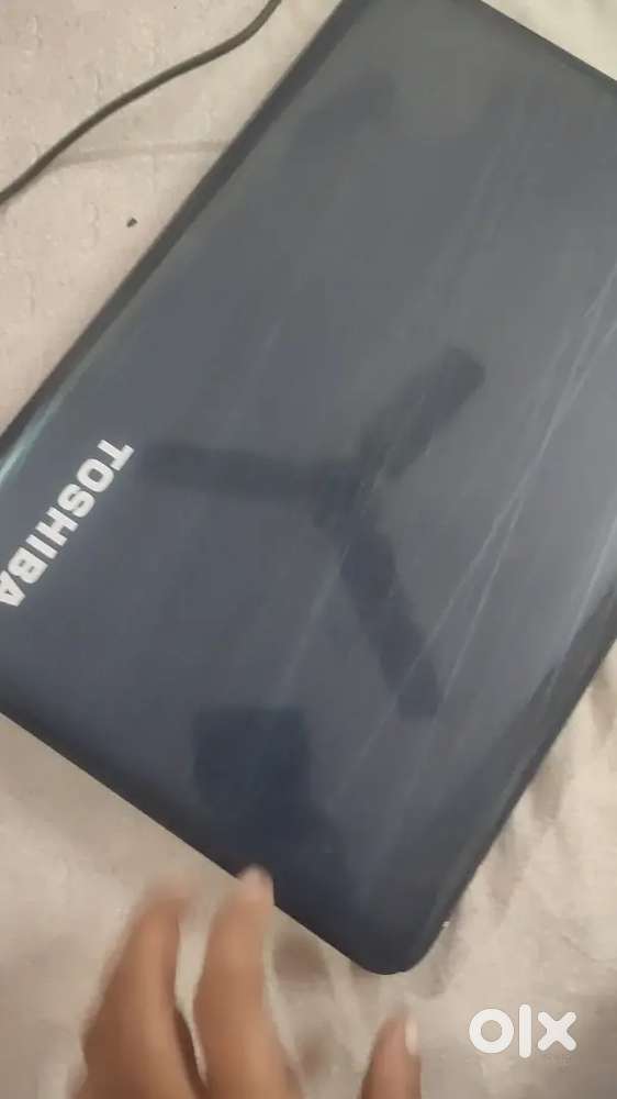 Toshiba i3 laptop 4 GB Ram 500 GB HDD  windows 10