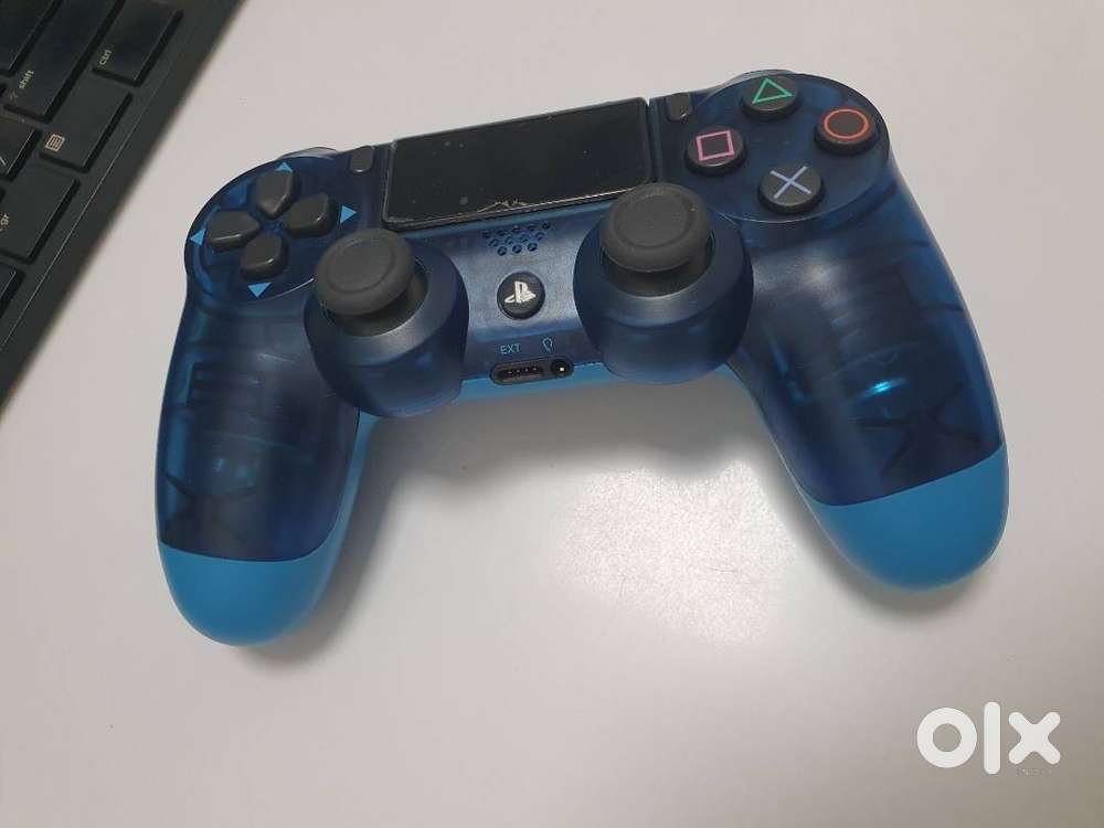 Sony CUH-ZCT2E Wireless Controller (DualShouck 4)