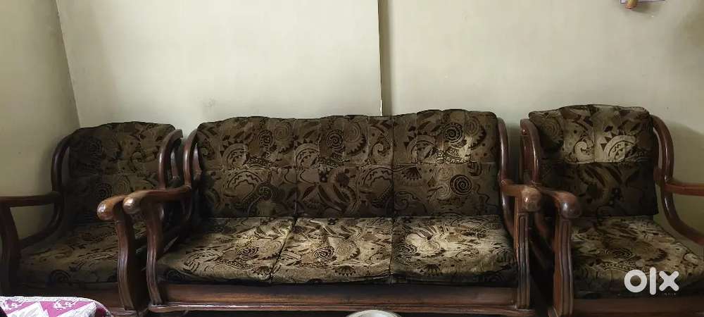 Sofa set selling