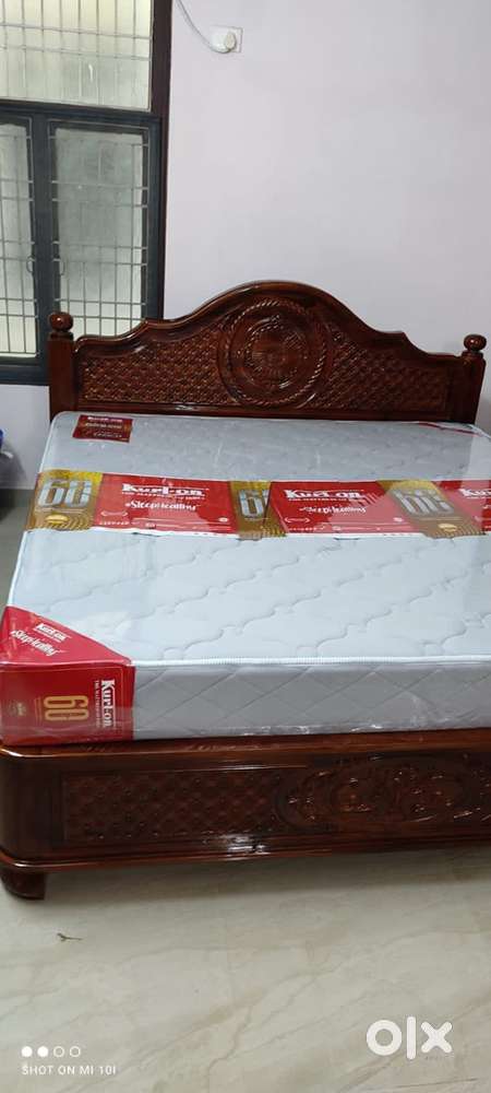 6*6 inch Pure Teak Wood Teak brown Color Bed with Kurl-on Mattress