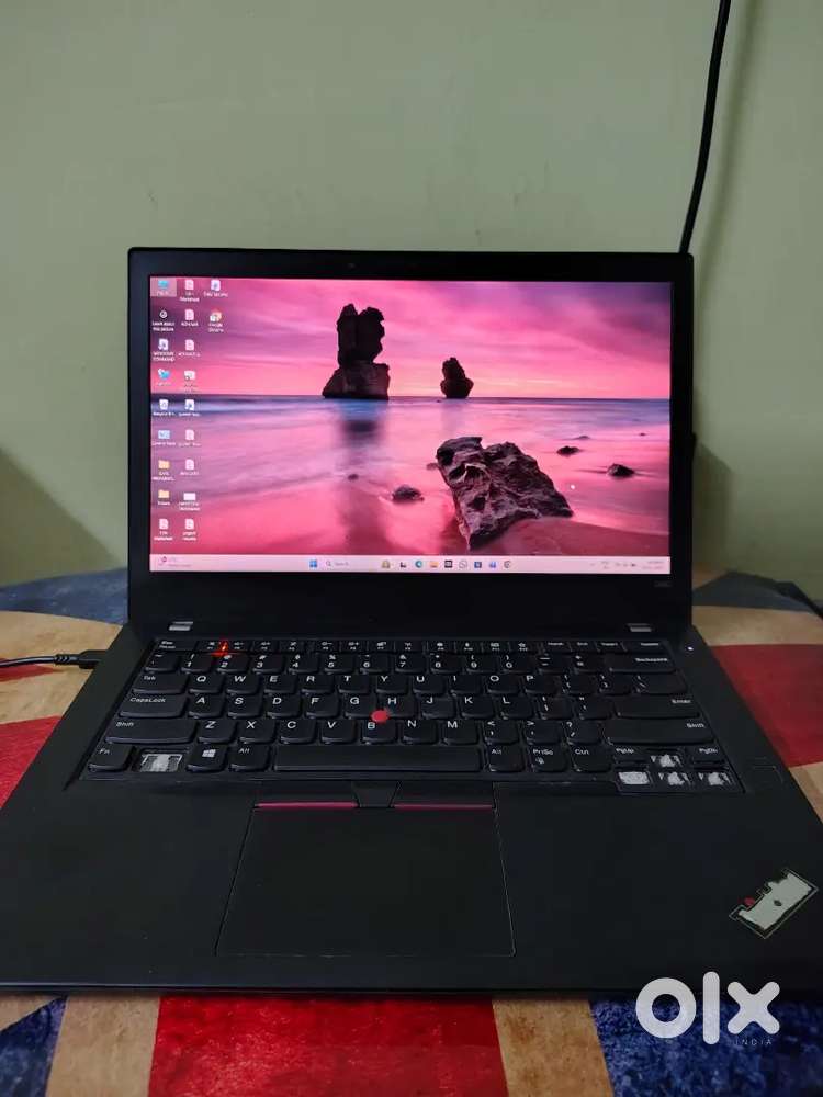 LENEVO THINKPAD T480 TOUCH SCREEN LAPTOP WITH CHARGER