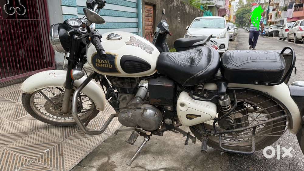 BULLET Royal Enfield Classic 350 - FIRST HAND OWNER