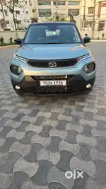 Tata Punch Creative Dual Tone MT Sunroof, 2024, Petrol