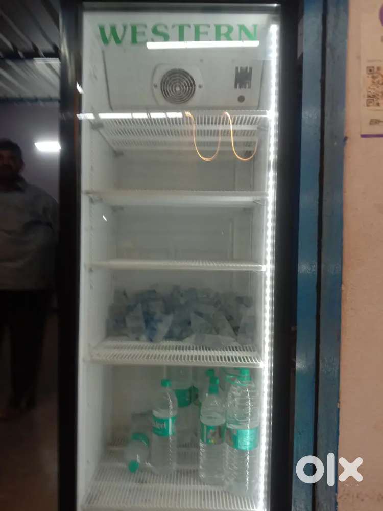 Display Cooldrings Fridge And Display Counter