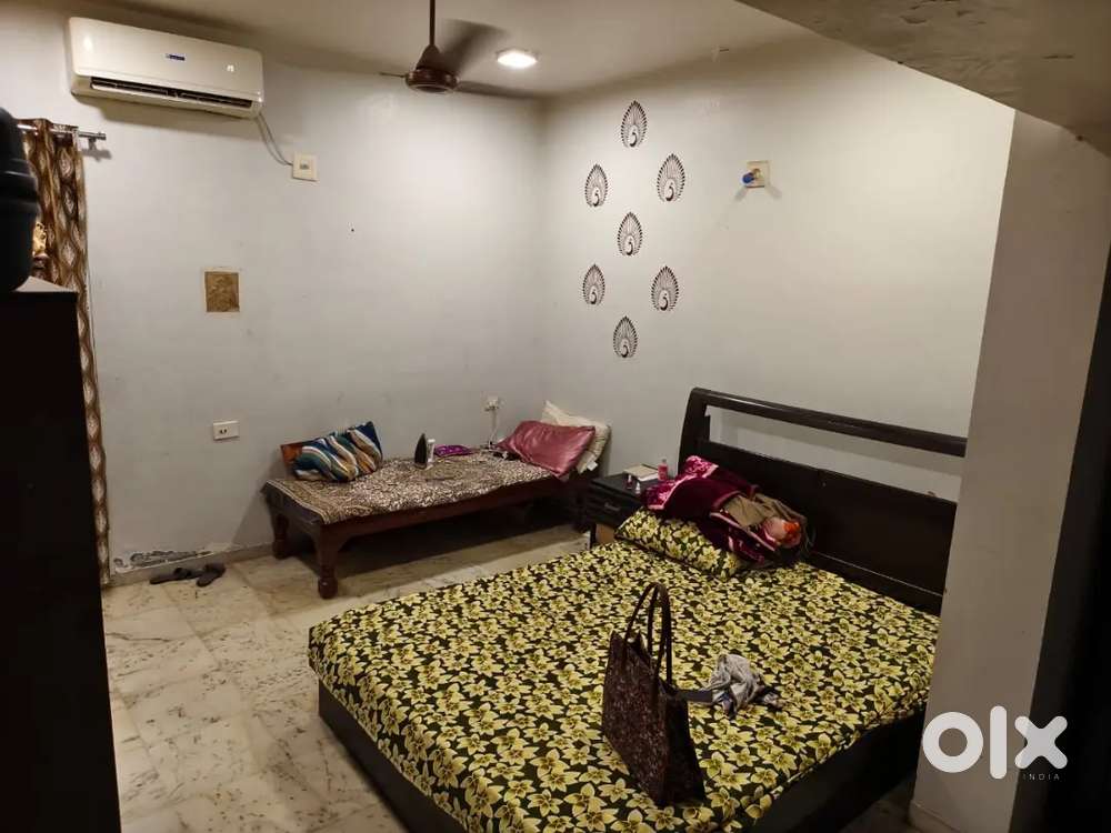 Girls pg indraprastha