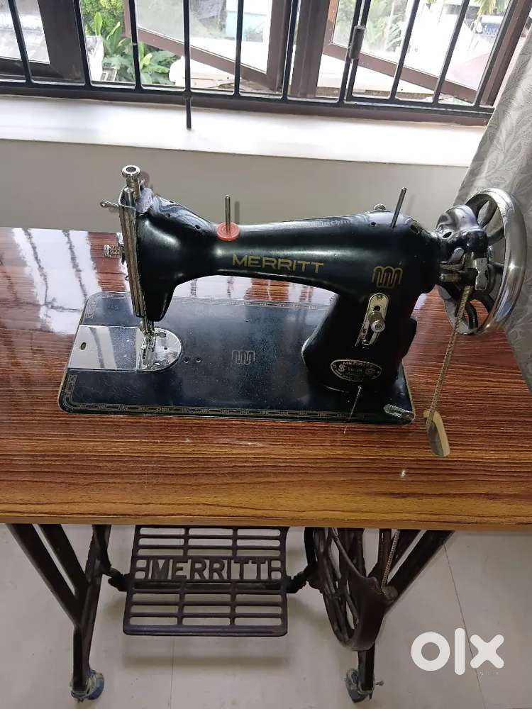 Sewing machine for sale