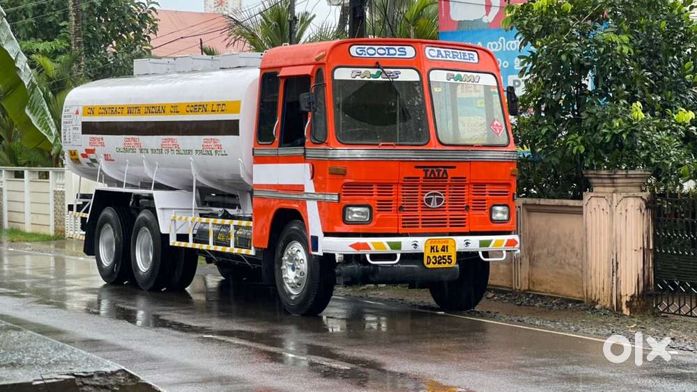 Tata 10 wheel tanker(2010)
