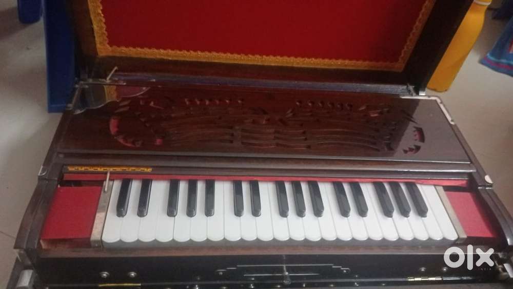 9-Stopper Harmonium with Scale-Changer