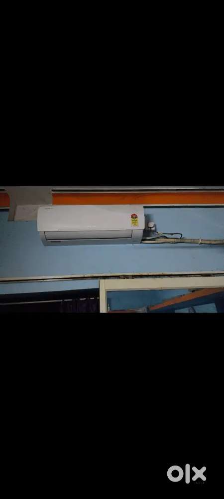 Lloyd 1.5 ton 5 star ac