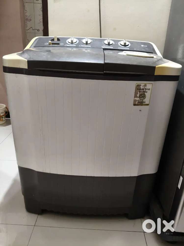 LG semi automatic washing machine