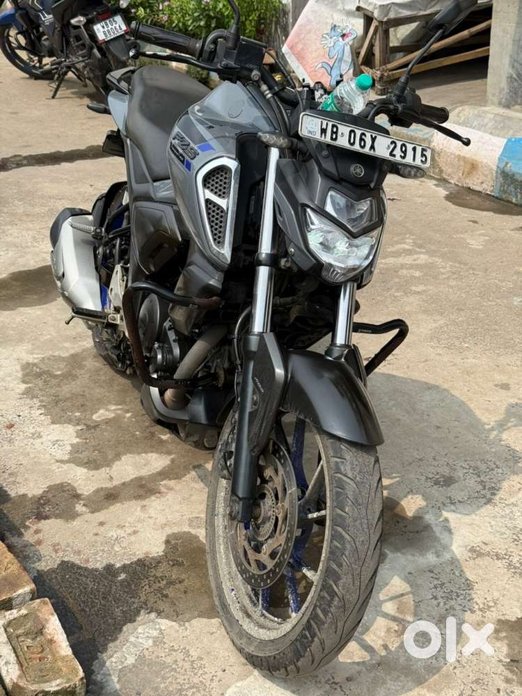 Yamaha fz v3 top model