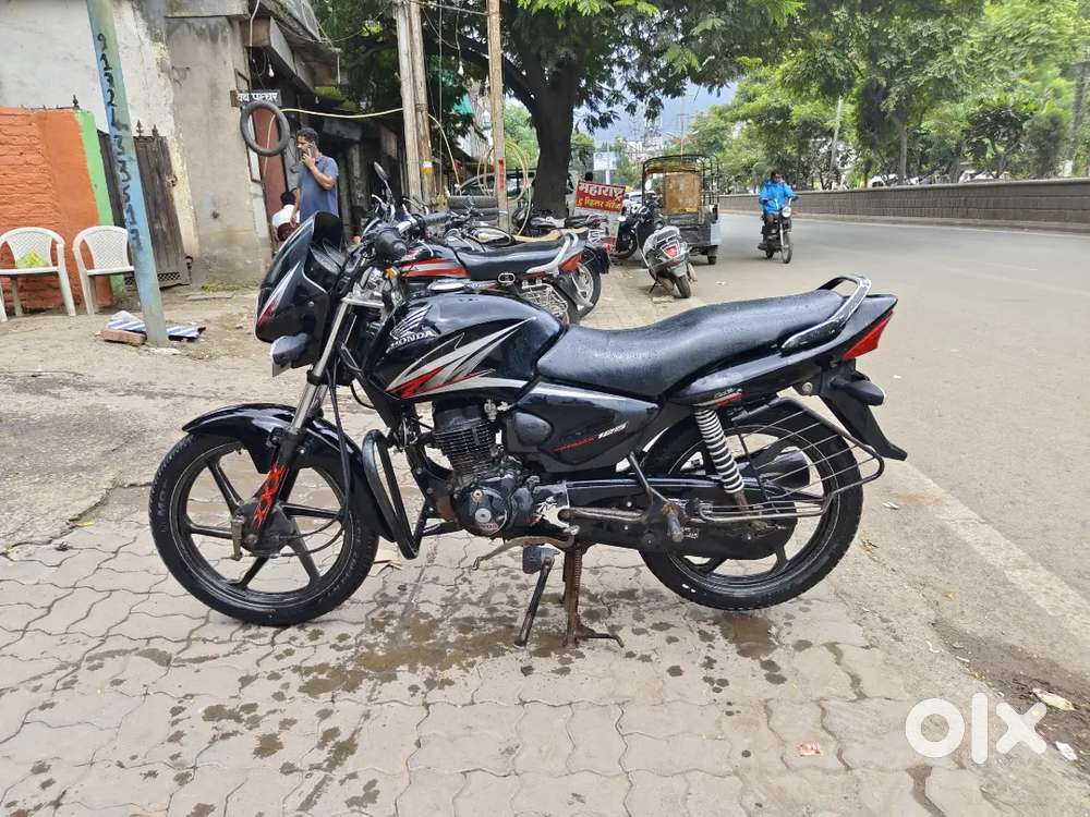 Honda shine black orignal first owner