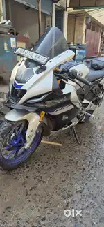 R15 V4M Silver