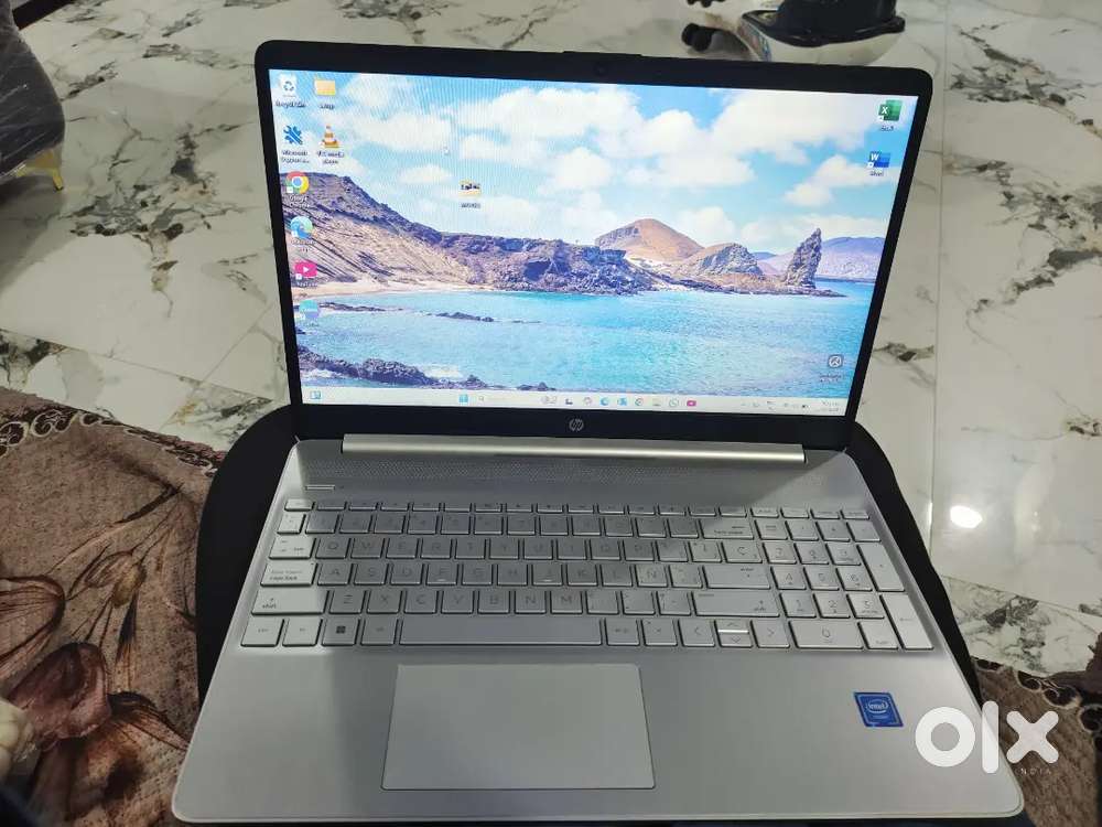 Selling HP laptop