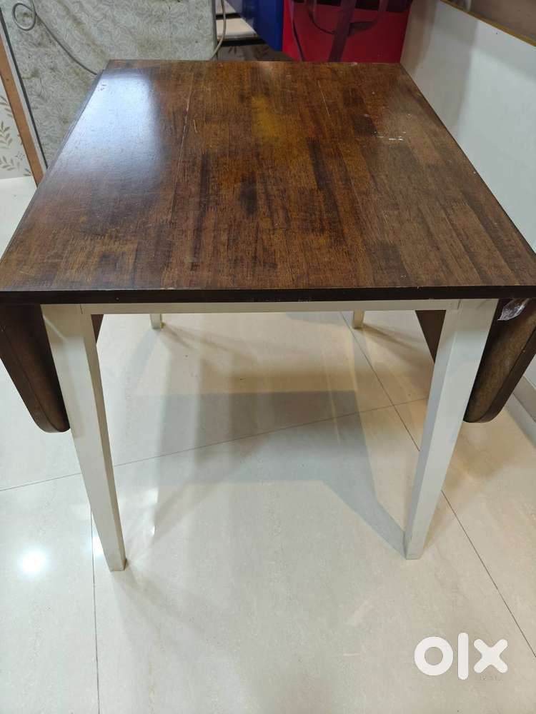 4 seater dining table