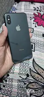 iPhone xs in superb condition new update ios 18.4.1