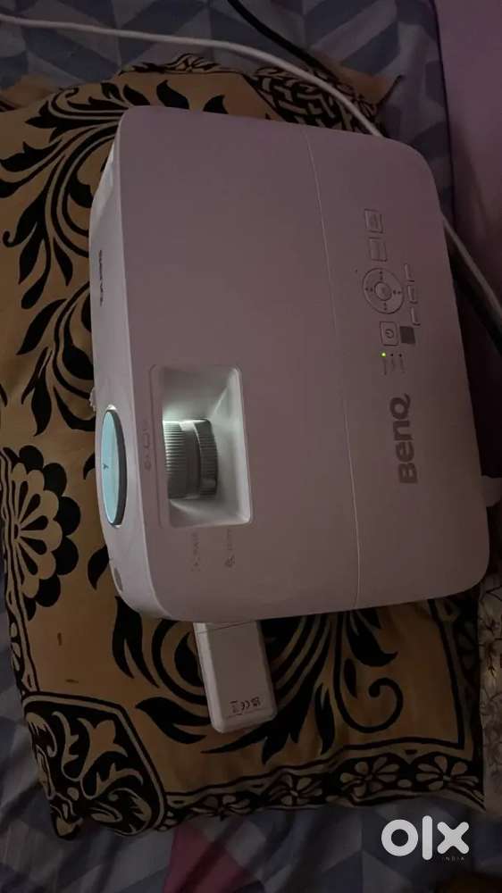 Projector sale for25-30k