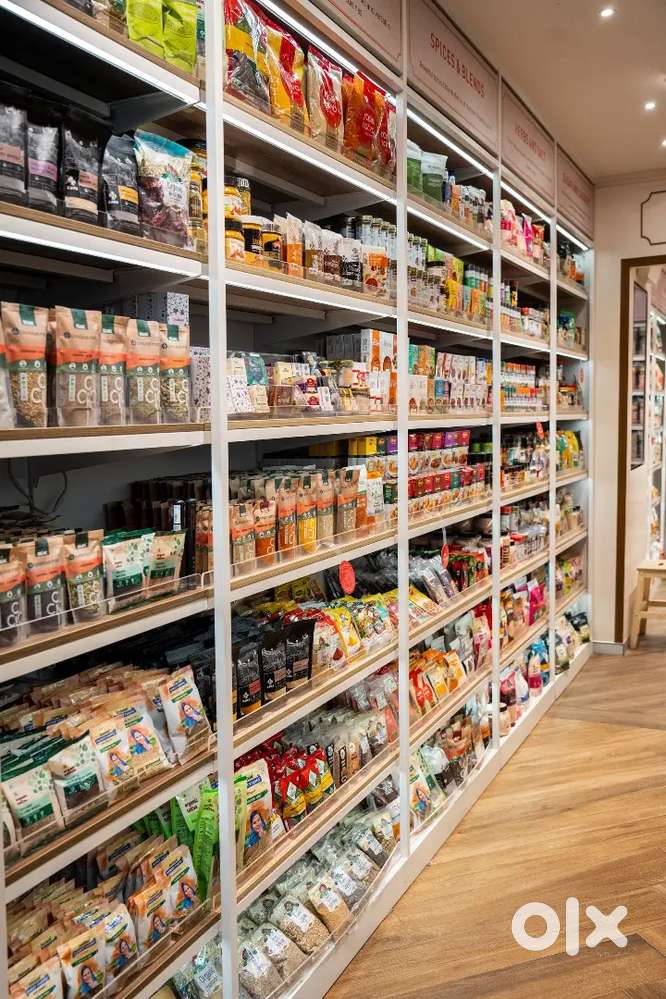 जनरल स्टोर पर सेल्समेन व पैकिंग कार्य हेतु रामनगर पंचौली चोराया नजदीक