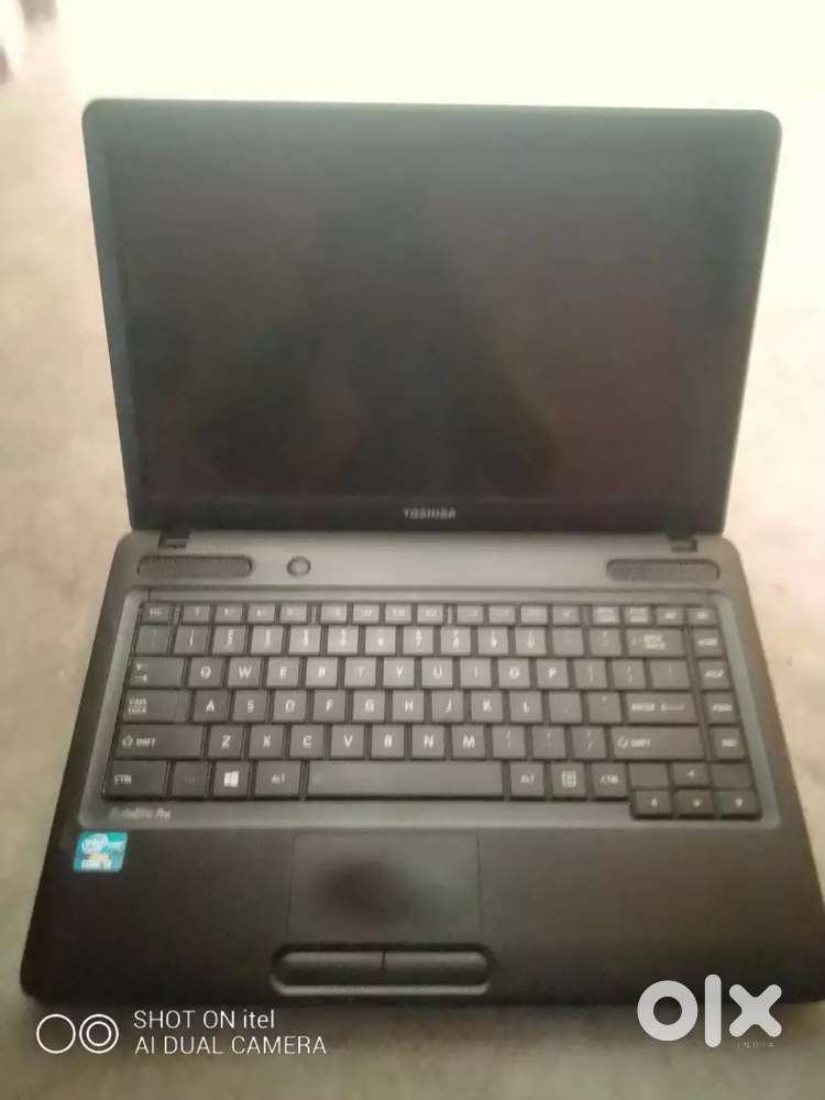 TOSHIBA i3