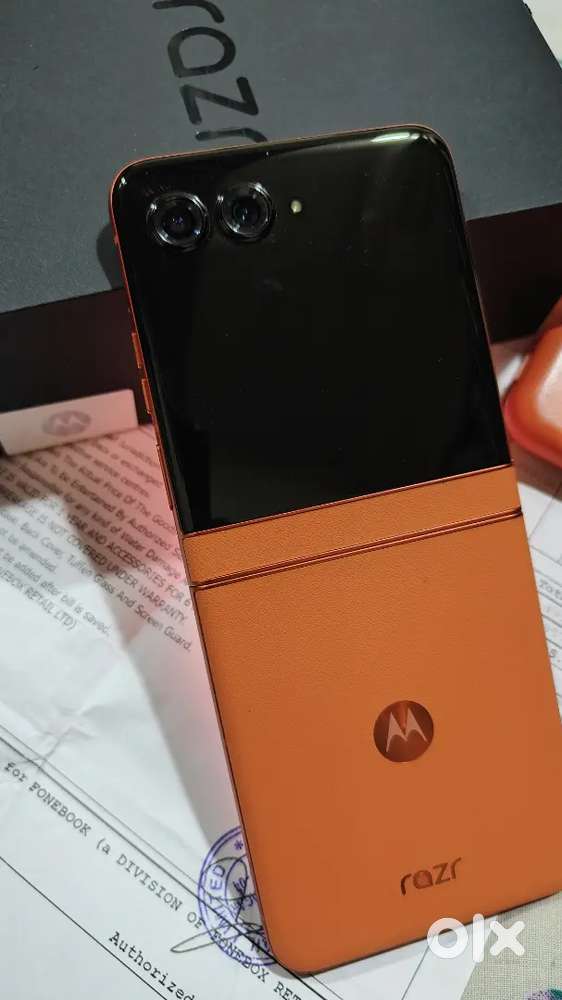 Moto Razr 50 8gb 256gb New condition