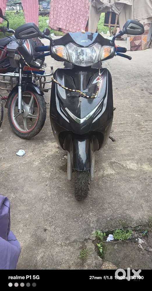 Hero duet branded new scooty at very lowest price