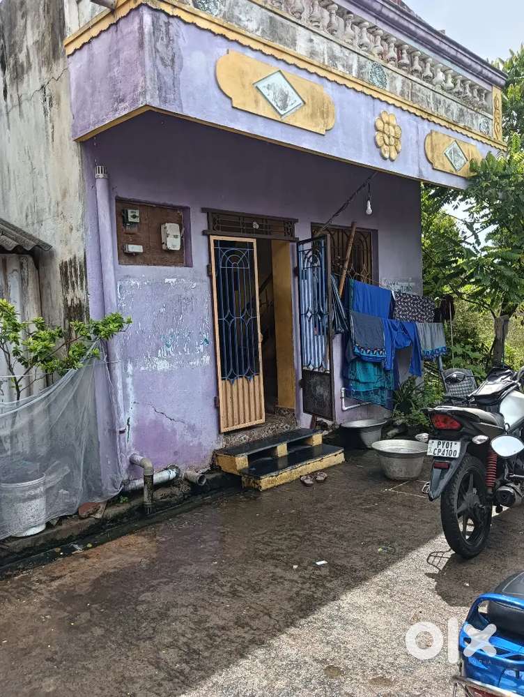 7 Years old house Sale