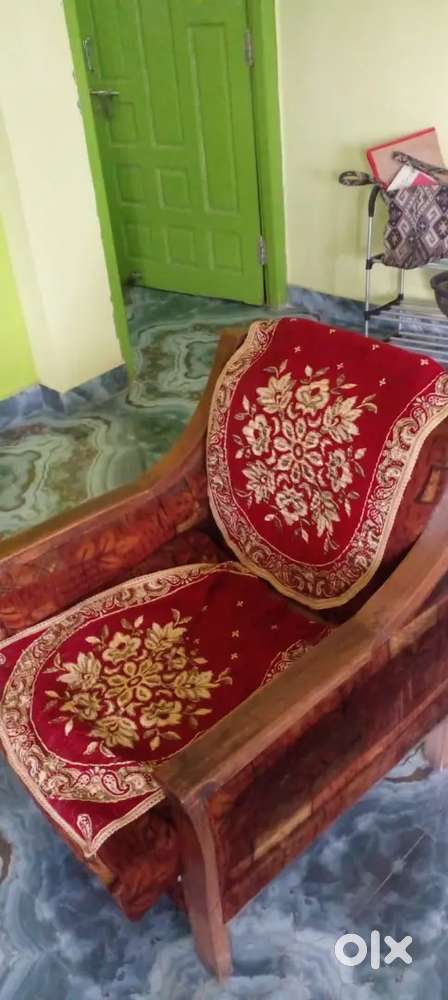 5 seat wooden sofa set with cushion