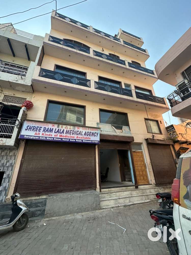 Commercial building for rent