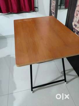 2 Pillows, Laptop Stand and Foldable Table - Rs.1199/- [70% OFF] SALE