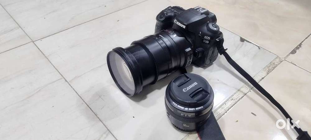 Canon EOS 90D + 50 mm F 1.4 USM Lens