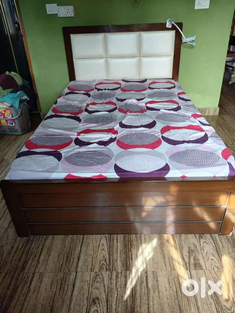 Bed with Headboard and Mattress