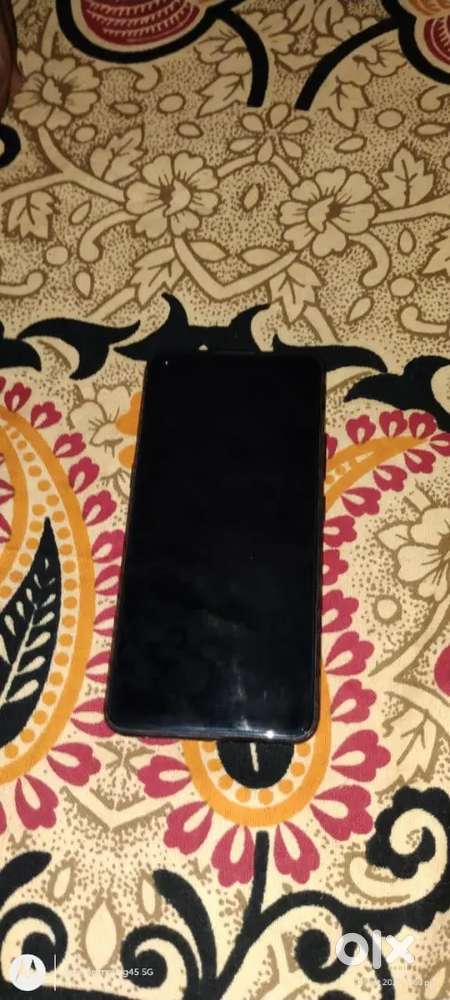 Z1 pro 4/64 black colour no bill box charger note only phone