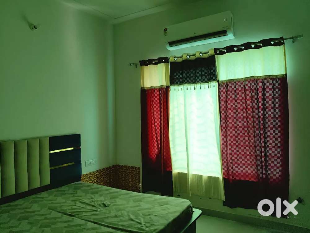 Only girl share room