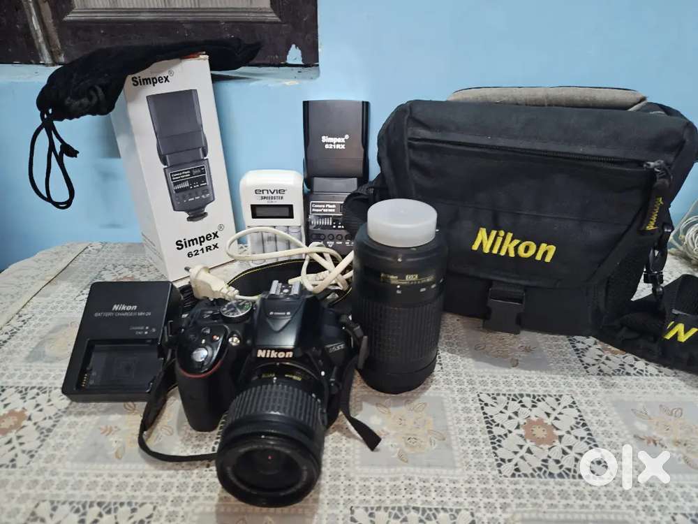 FOR SALE – Nikon D5300 DSLR Photography Kit (Excellent Condition)