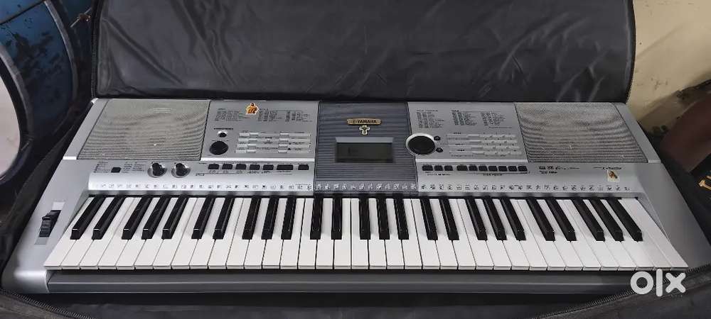 Yamaha psr i425 rearly used