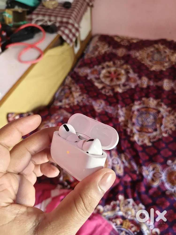Apple airpods pro (1st generation)