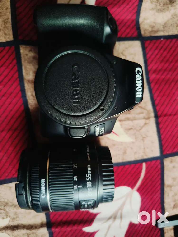 Canon EOS 200 D