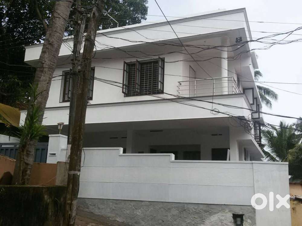 2 BHK apartment for rent at Pattom near Kendriya Vidyalaya