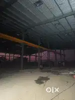10000 ft shed, crane